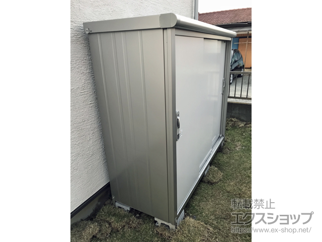 東京都八王子市のの物置・屋外倉庫 エスモ 一般型 1797×650×1501 ESE-1806E-PW 施工例