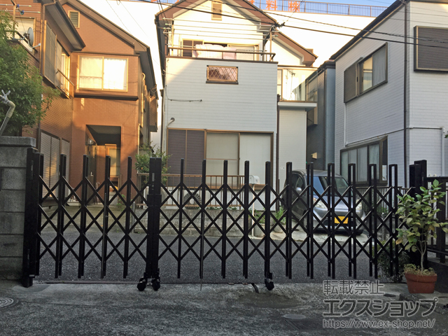 神奈川県横浜市ののカーゲート トリップゲート RC型 ノンレール 両開き親子　40WO(12S+28M) 施工例