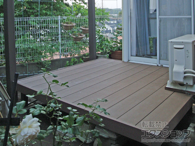 東京都町田市ののウッドデッキ リウッドデッキ 200 施工例