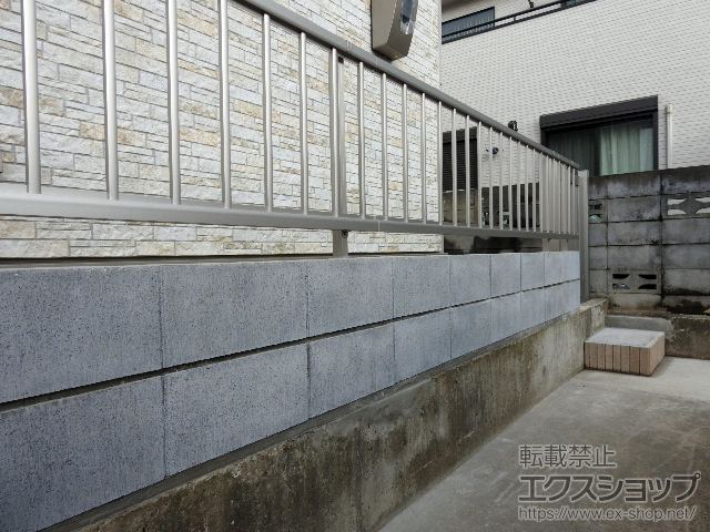 埼玉県坂戸市ののフェンス・柵 ミエッタフェンス 防犯たて格子タイプ 自由柱施工 施工例