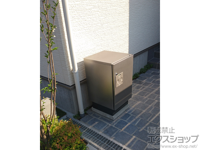 広島県東広島市のの機能門柱・ポスト 宅配ボックス COMBO ミドルタイプ 前入れ前出し 施工例