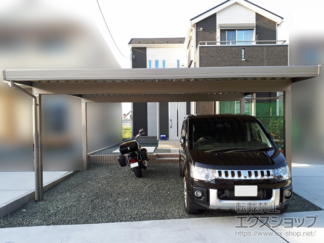 静岡県袋井市のLIXIL リクシル（トステム）のカーポート テリオスポートIII 1500 2台用 角柱4本仕様 積雪〜50cm対応 施工例