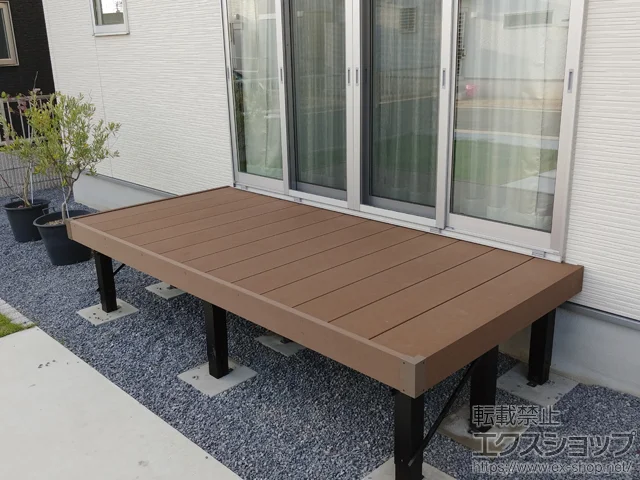 ���쌧�����s��YKKAP�̃E�b�h�f�b�L ���E�b�h�f�b�L 200 �{�H��