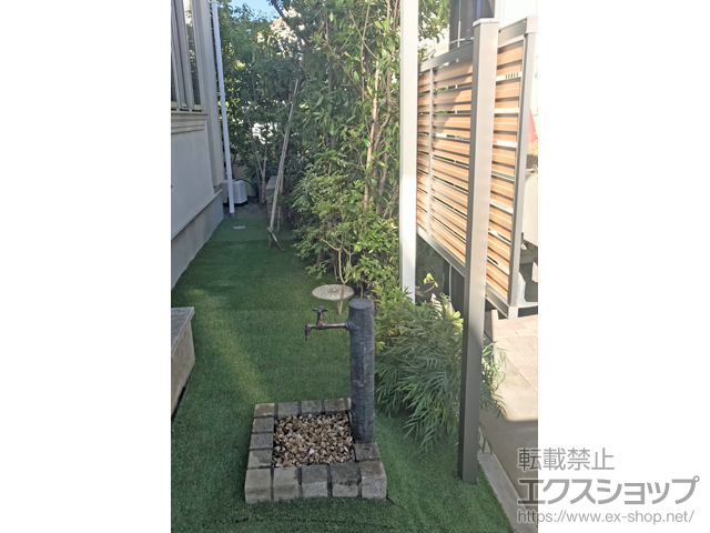 東京都東久留米市ののフェンス・柵 ルシアススクリーンフェンスS01型＜細横格子＞木調色 自由柱施工 施工例