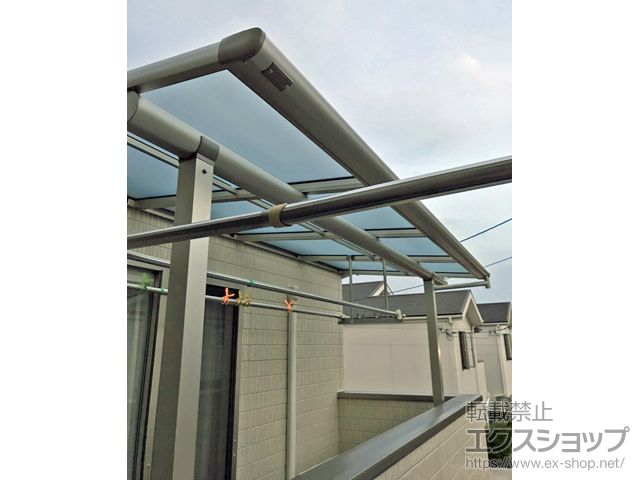 大阪府柏原市ののバルコニー・ベランダ屋根 ヴェクターテラス F型 屋根タイプ 単体 積雪〜20cm対応 施工例