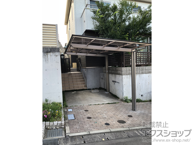 東京都町田市ののカーポート フーゴF (フラットスタイル) 木調色 積雪〜20cm対応 施工例