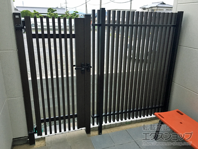 和歌山県和歌山市のの門扉 プログコート門扉 1型 マテリアルカラー 片開き　柱使用 施工例