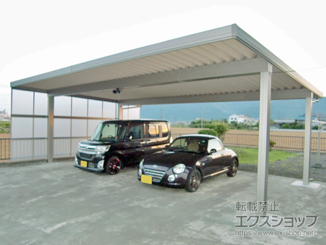 岐阜県海津市のLIXIL リクシル（トステム）のカーポート テリオスポートIII 1500 3台用 角柱4本柱 積雪〜50cm対応 施工例