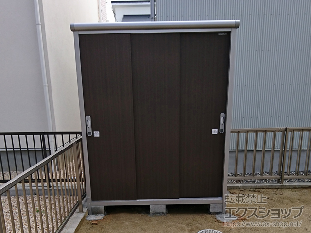 三重県鈴鹿市のの物置・屋外倉庫 エスモ 一般型 1650×900×1959 ESE-1609A DW 施工例