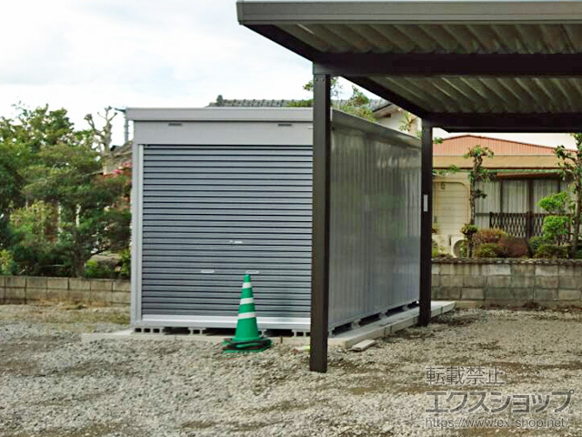 佐賀県杵島郡白石町のの物置・屋外倉庫 バイク保管庫 床付タイプ 一般型（FXN-2234HY） FXN-2234HY-UG 施工例