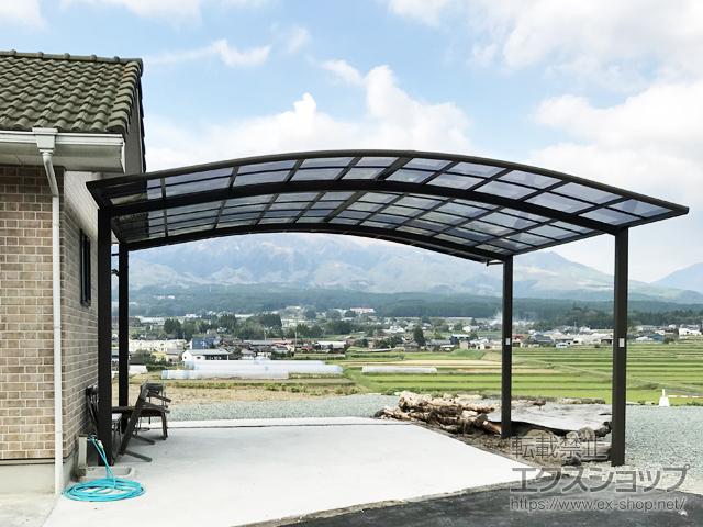 熊本県阿蘇郡南阿蘇村ののカーポート ＜東側＞ネスカR (ラウンドスタイル)  ワイド 積雪〜20cm対応 施工例