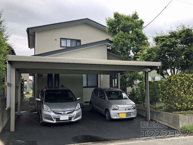 長野県伊那市のLIXIL リクシル（トステム）のカーポート テリオスポートIII 3000 2台用 角柱4本柱 積雪〜100cm対応 施工例