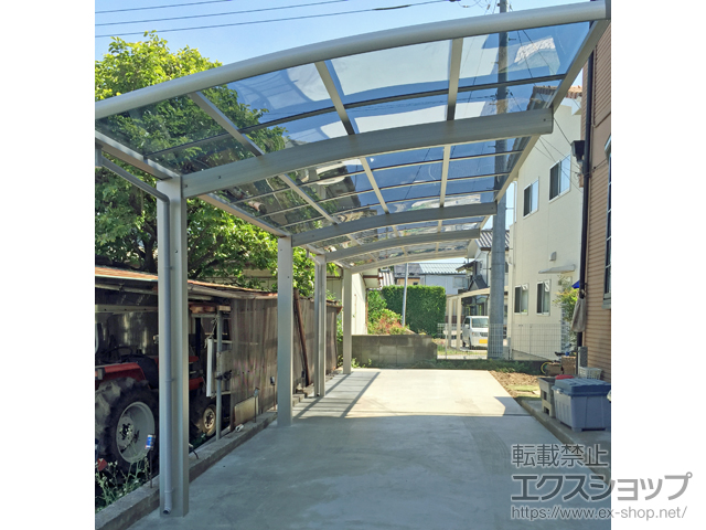 群馬県高崎市ののカーポート レイナポートグラン 縦連棟　積雪〜20cm対応 施工例