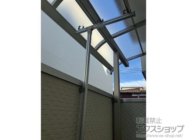 埼玉県川口市ののバルコニー・ベランダ屋根 ヴェクターテラス R型 屋根タイプ 単体 積雪〜20cm対応 施工例