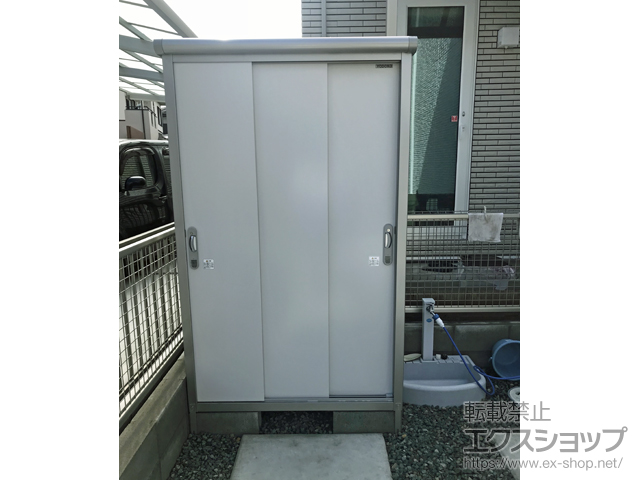 兵庫県姫路市のの物置・屋外倉庫 エスモ 一般型 1200×750×1959 ESE-1207A-PW 施工例