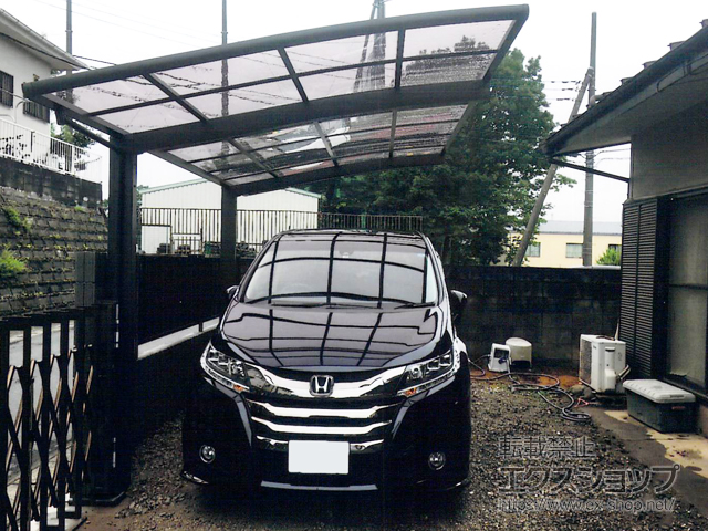 千葉県松戸市ののカーポート ネスカR (ラウンドスタイル) 積雪〜20cm対応 施工例