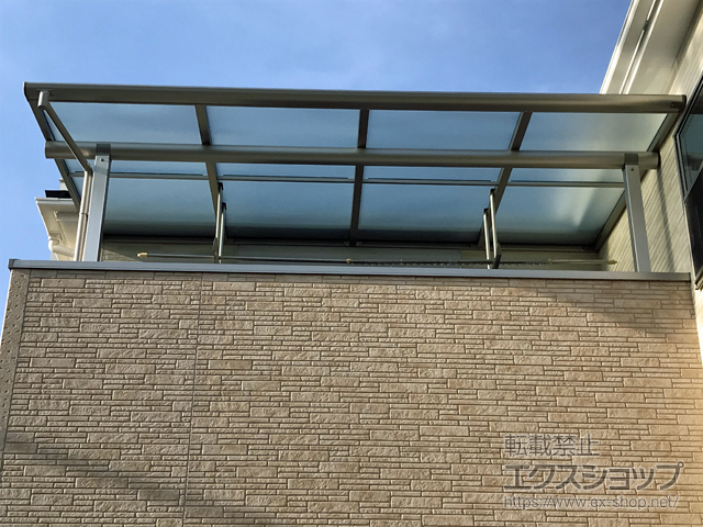 兵庫県尼崎市ののバルコニー・ベランダ屋根 ヴェクターテラス F型 屋根タイプ 単体 積雪〜20cm対応 施工例
