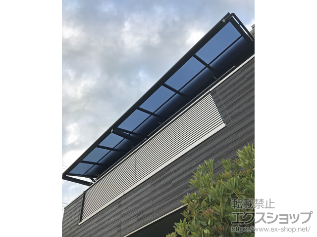 東京都武蔵村山市ののバルコニー・ベランダ屋根 ヴェクターテラス F型 ルーフタイプ 連棟 積雪〜20cm対応 施工例