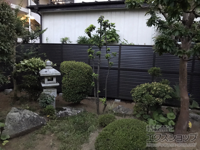 千葉県市川市ののフェンス・柵 プレスタフェンス 8型 横ルーバー アルミ多段柱使用（パネル2段） 施工例