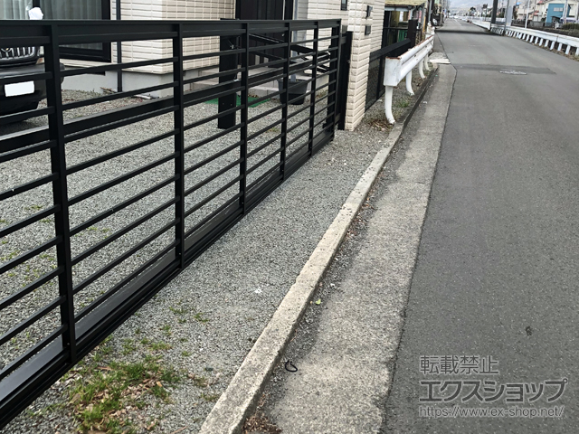 神奈川県小田原市ののカーゲート ワイドオーバードアS1型 手動式 施工例