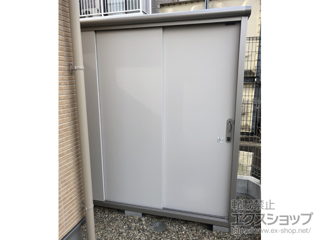 大阪府羽曳野市のの物置・屋外倉庫 エスモ 一般型 2100×750×1959 ESE-2107A-PW 施工例