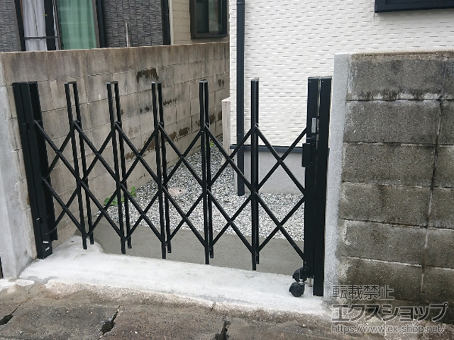 福岡県北九州市ののカーゲート トリップゲート RA型 ノンレール 片開き 18S 施工例