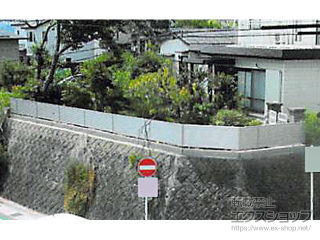 奈良県大和郡山市ののフェンス・柵 ミエーネフェンス 目隠しルーバータイプ 自由柱施工 施工例