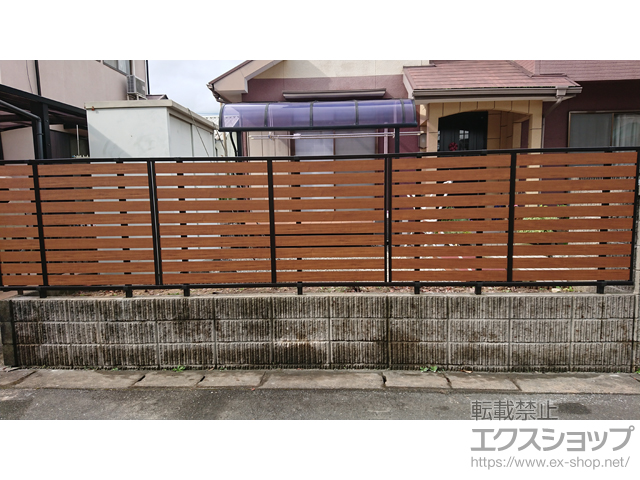 福岡県朝倉郡筑前町ののフェンス・柵 ルシアスフェンスF04型 横板 複合カラー 自由柱施工 施工例