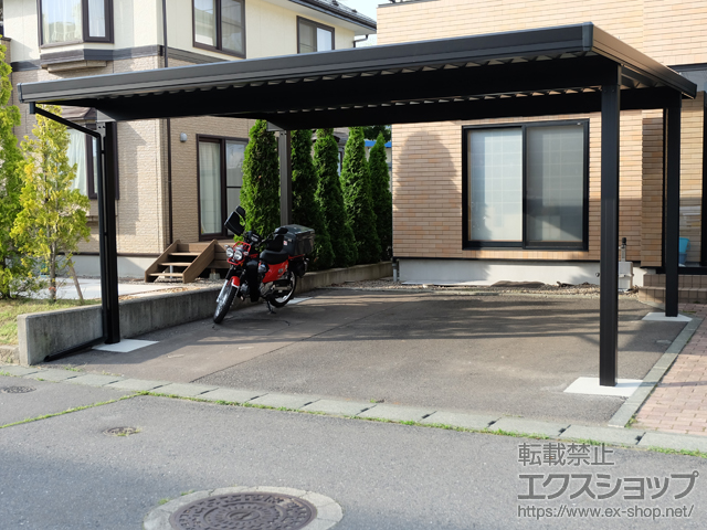 青森県八戸市のLIXIL リクシル（トステム）のカーポート テリオスポートIII 1500 2台用 角柱4本柱 積雪〜50cm対応 施工例