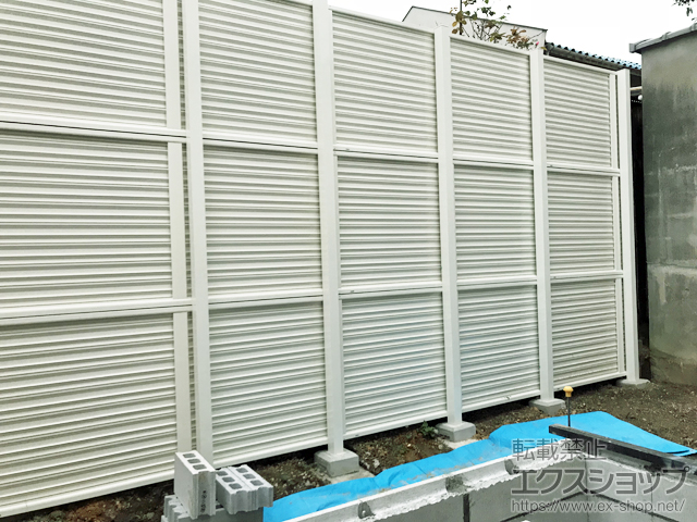 大阪府堺市ののフェンス・柵 ミエーネフェンス 目隠しルーバータイプ 自立建て用（パネル3段）※柱別途 施工例