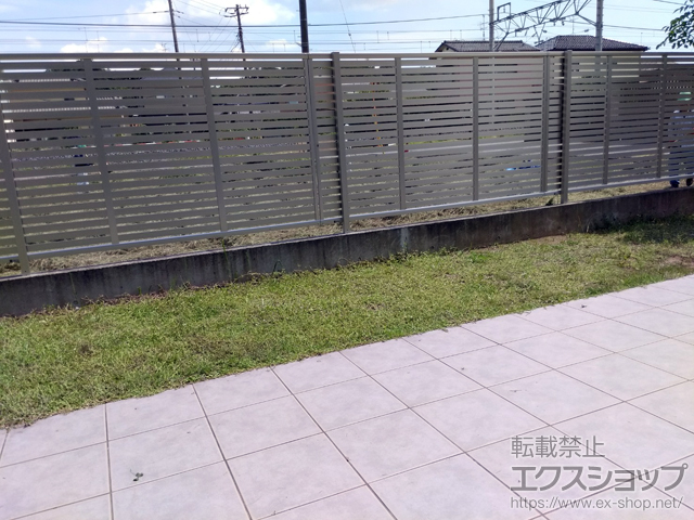 千葉県袖ケ浦市ののフェンス・柵 シンプレオフェンス3型 横太格子 自由柱施工 施工例