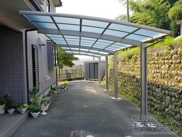 広島県広島市ののカーポート レイナポートグラン 縦連棟　積雪〜20cm対応 施工例