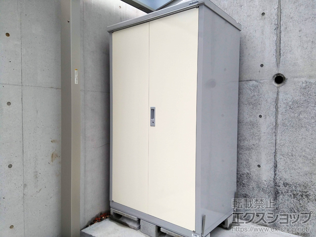 神奈川県川崎市のの物置・屋外倉庫 アイビーストッカー 1100×755×1903 BJX-117E-FW 施工例