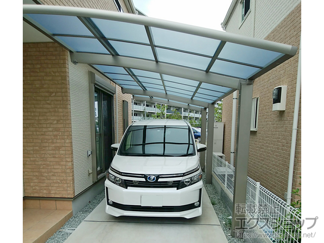 兵庫県伊丹市ののカーポート ネスカR (ラウンドスタイル) 延長 耐雪風圧強化パッケージ 積雪〜30cm対応 施工例