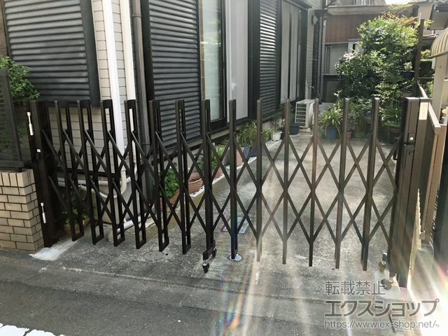 神奈川県大和市ののカーゲート アルシャインII M型 Aタイプ ノンレール 片開き 310S 施工例