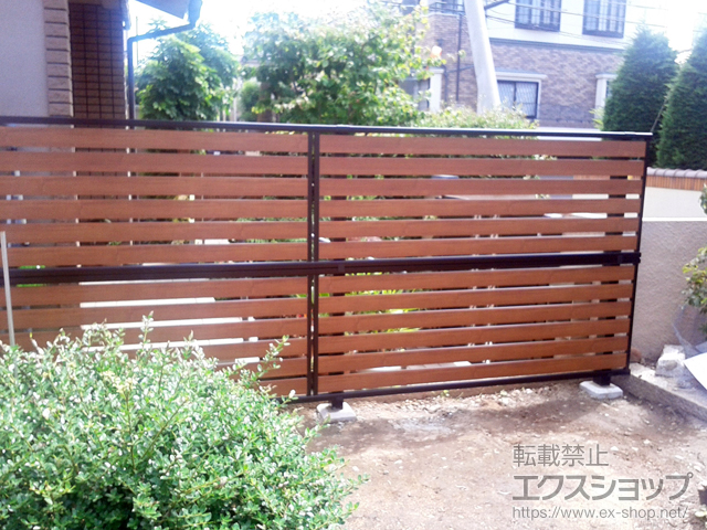 大阪府堺市ののフェンス・柵 モクアルフェンス 横板タイプ 2段支柱 自立建て用（パネル2段） 施工例