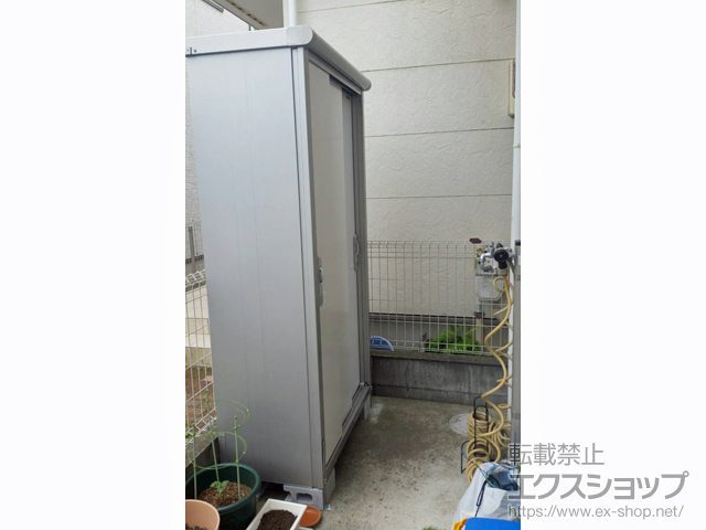 神奈川県藤沢市のの物置・屋外倉庫 エスモ 一般型 1050×520×1959 ESE-1005A-PW 施工例