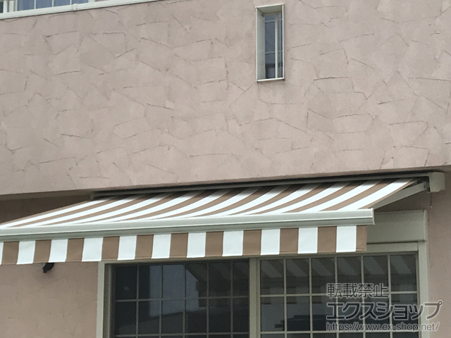 千葉県印西市のLIXIL リクシル（トステム）のオーニング・日よけ 彩風 あやかぜ C型 手動式 施工例