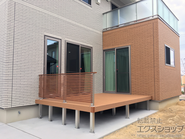 福島県南相馬市ののウッドデッキ リウッドデッキ 200＋ルシアスデッキフェンスA03型＜横ストライプタイプ＞ 施工例