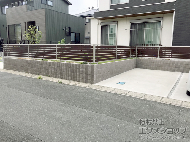 静岡県磐田市ののフェンス・柵 ルシアスフェンスF04型 横板 木目カラー 自由柱施工 施工例