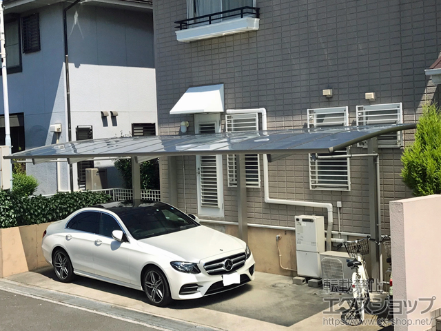 大阪府貝塚市ののカーポート レイナポートREグラン 縦連棟 前下がり積雪〜20cm対応 施工例