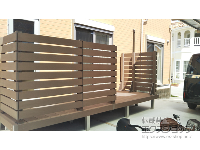 兵庫県川西市ののウッドデッキ リウッドデッキ 200＋リウッドデッキフェンス3型＜横スリット＞ 施工例