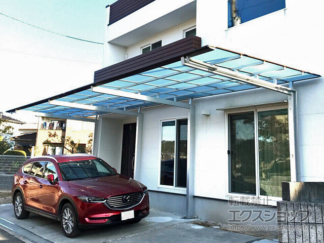 広島県東広島市ののカーポート ニューマイリッシュ 縦連棟 逆勾配 前下がり マテリアルカラー 積雪〜20cm対応 施工例