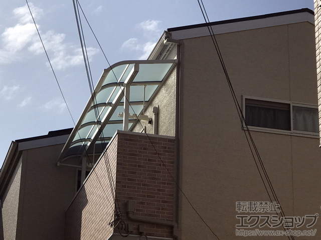 大阪府大阪市ののバルコニー・ベランダ屋根 スピーネ R型 屋根タイプ 単体 積雪〜20cm対応 施工例