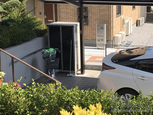 埼玉県所沢市のの物置・屋外倉庫 グランプレステージジャンプ 920×750×1600 GP-97B-T-CK 施工例