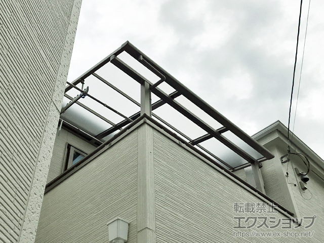 東京都葛飾区ののバルコニー・ベランダ屋根 スピーネ F型 屋根タイプ 単体 積雪〜20cm対応 施工例