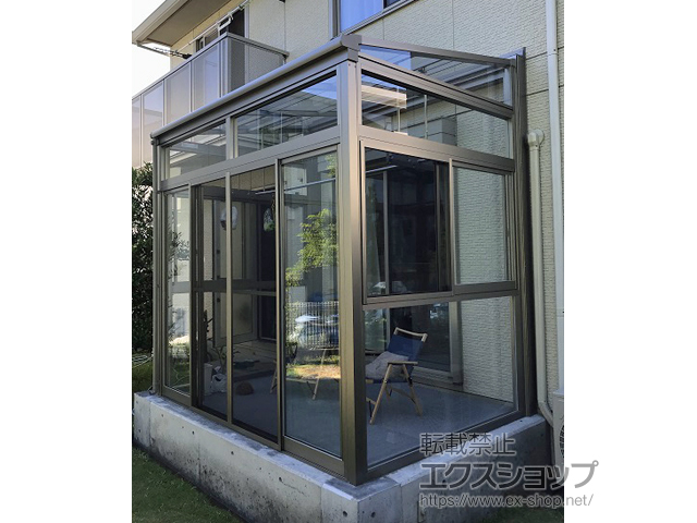 神奈川県横須賀市ののテラス囲い・サンルーム サニージュ F型 土間納まり ランマ付 積雪〜20cm対応 施工例
