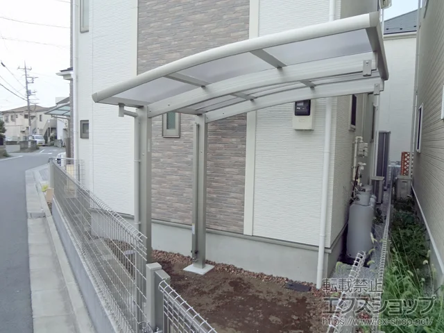 東京都福生市のYKKAPのサイクルポート・自転車置き場 レイナポートグランミニ 積雪〜20cm対応 施工例