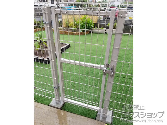 埼玉県狭山市のの門扉 メッシュフェンスG10 門扉 片開き 柱使用 施工例