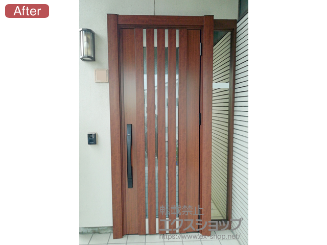 富山県射水市のLIXIL リクシル（トステム）の玄関ドア リシェント玄関ドア3 断熱K4仕様 片開き仕様(ランマ無)R M27型※タッチキー(リモコンタイプ)仕様 施工例